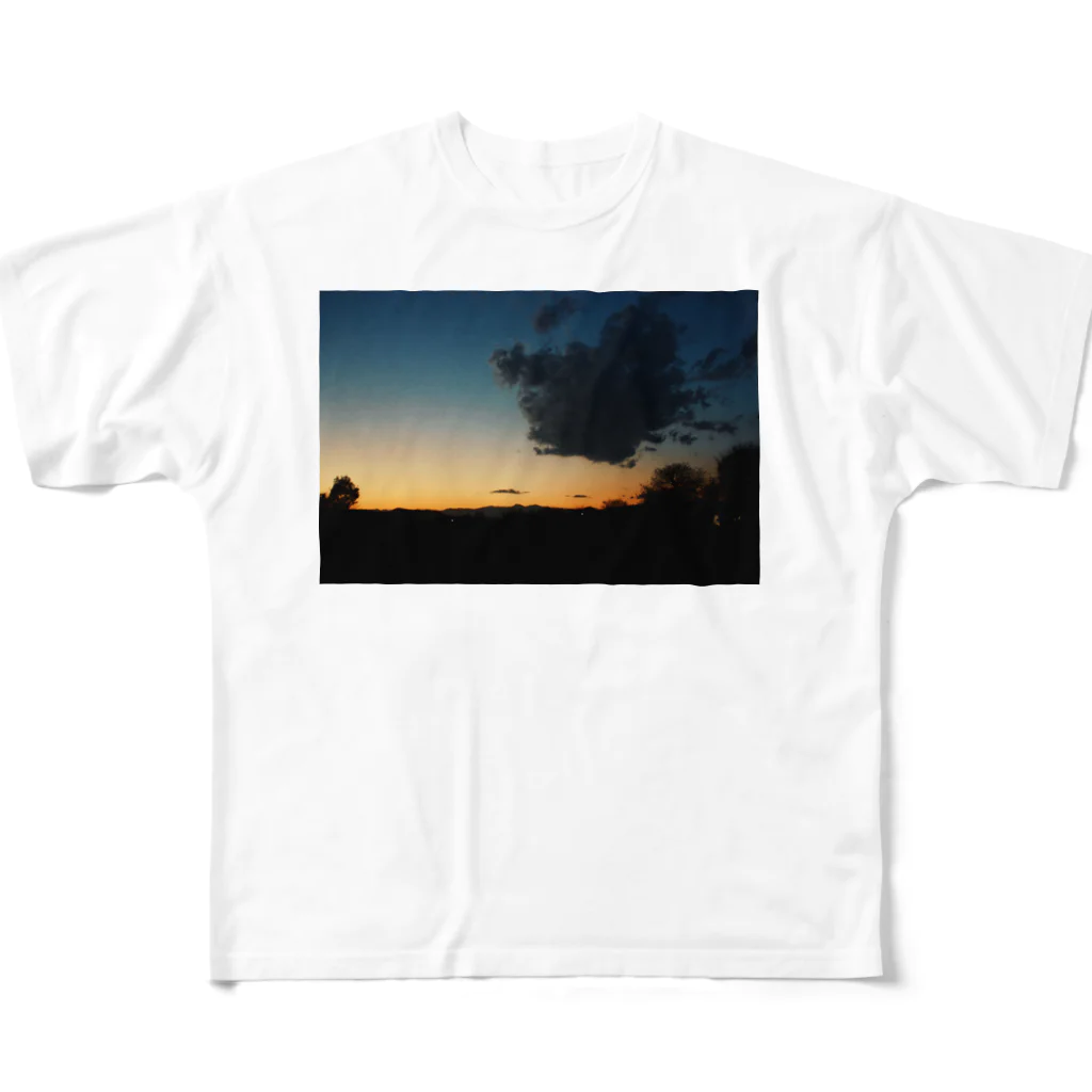 Unrequitedの焼けてるやん空 フルグラフィックTシャツ