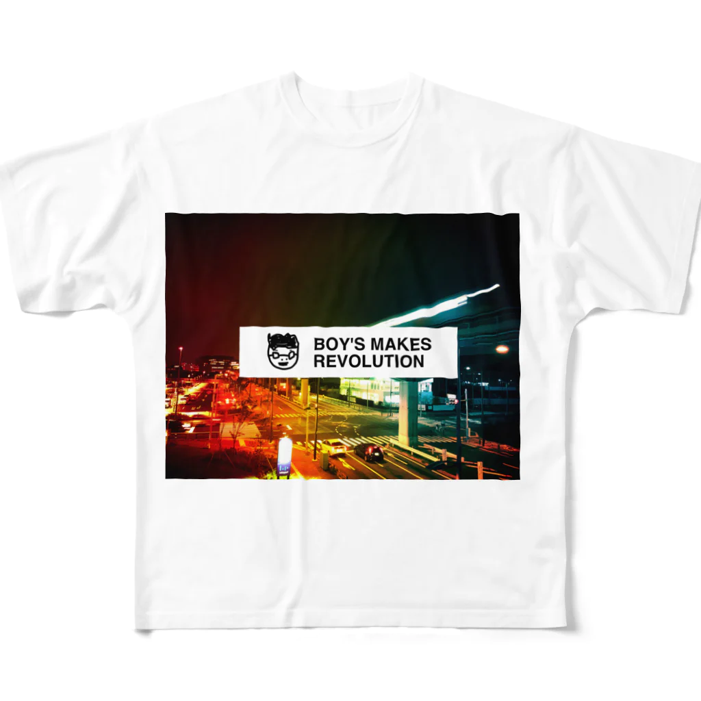 BOY'S MAKES REVOLUTIONのBOY'S MAKES REVOLUTION - Strong Edition All-Over Print T-Shirt