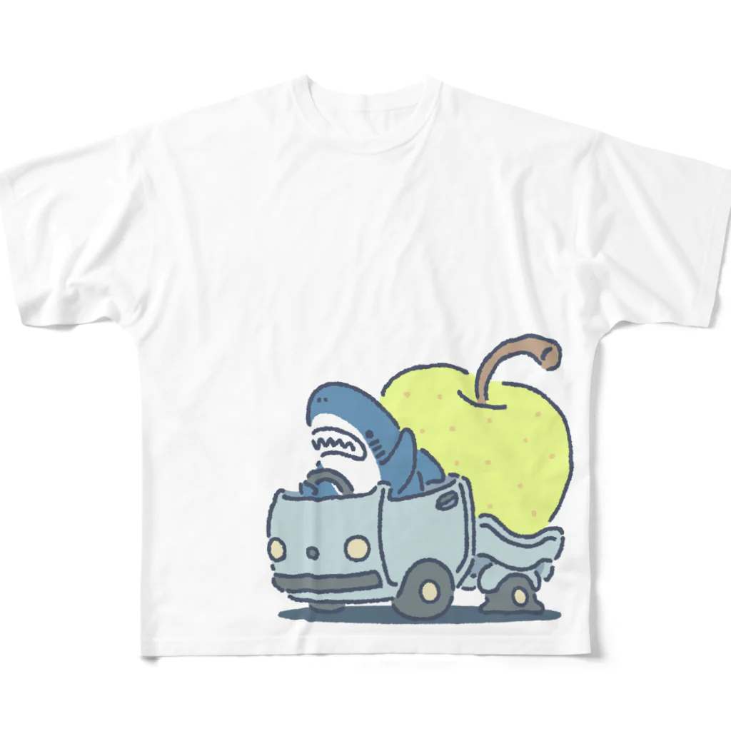 サメ わりとおもいの巨大梨を収穫したサメ All-Over Print T-Shirt