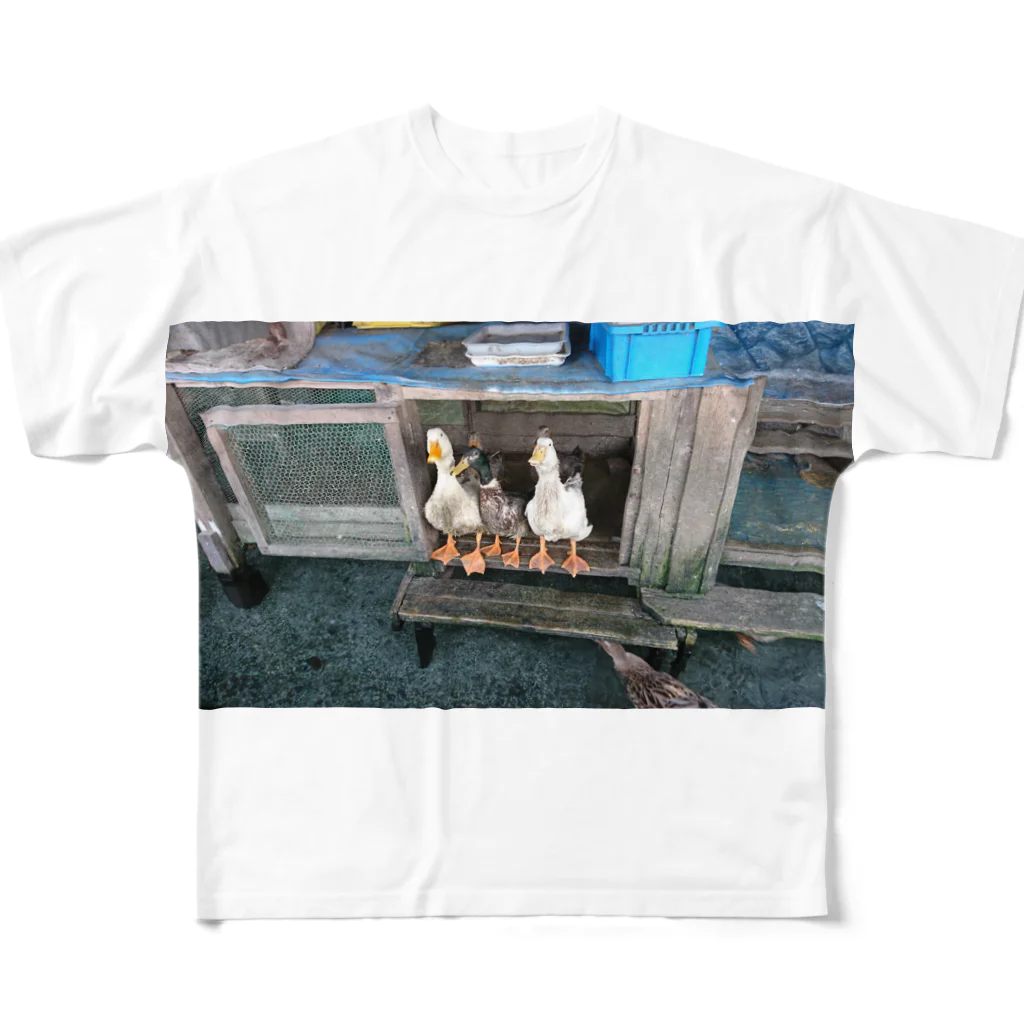 snowindの三兄弟 All-Over Print T-Shirt