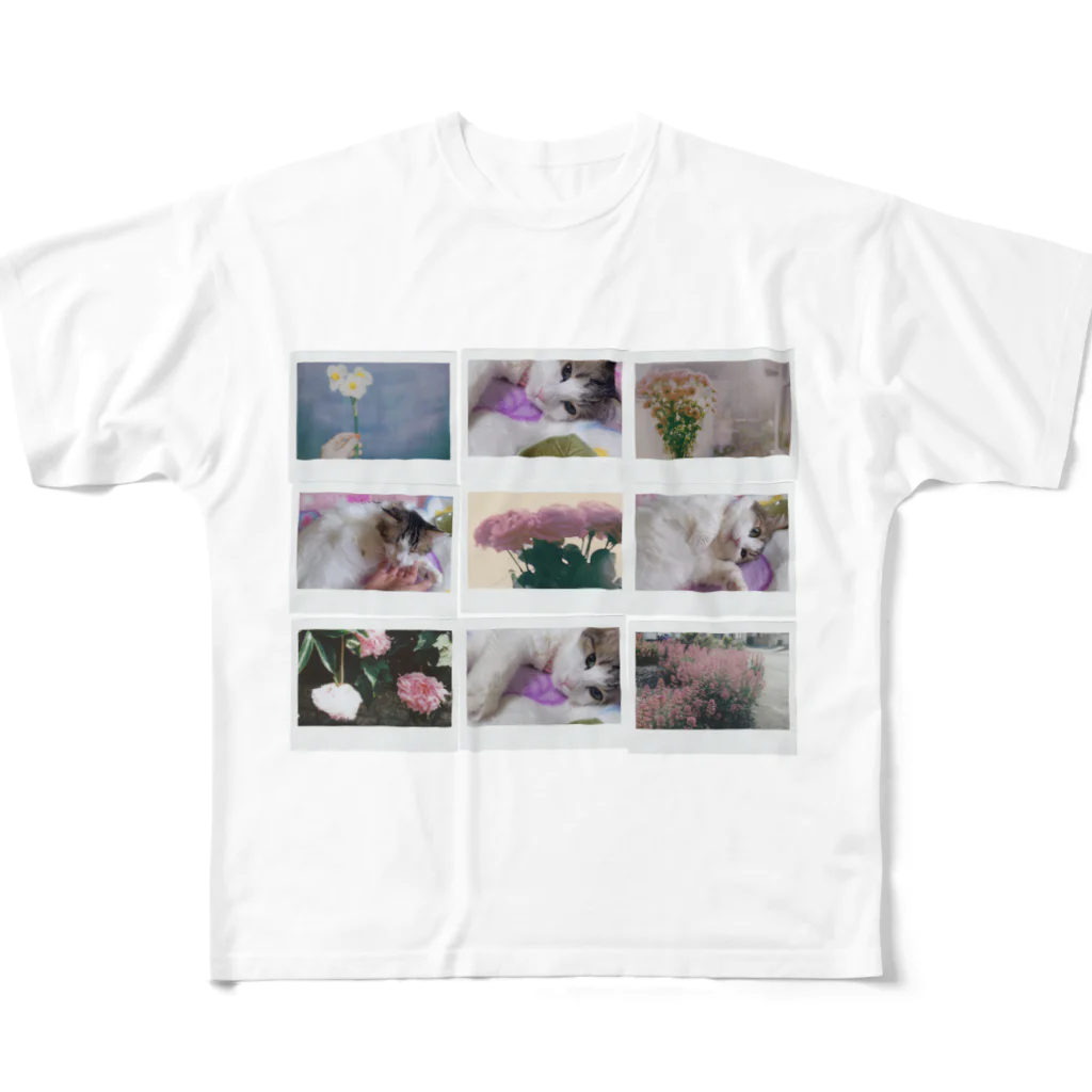 𝙈𝙊𝙈𝙊'𝙨 𝙎𝙝𝙤𝙥のMOMOと春のコラージュ All-Over Print T-Shirt