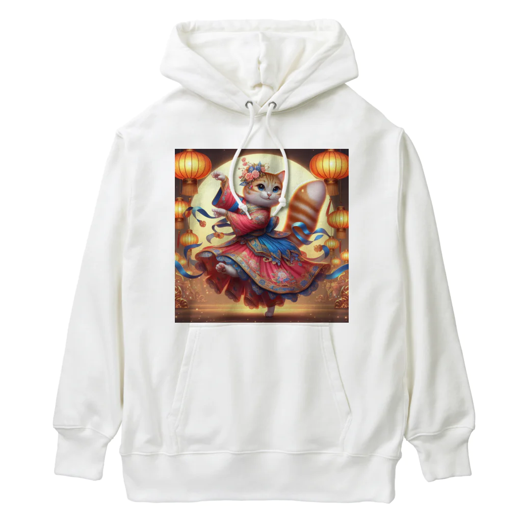 ニャーちゃんショップのアジアの伝統的な舞踏を踊っている猫 Heavyweight Hoodie