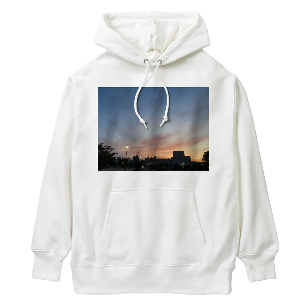 さちの部屋のとある日の夕焼け Heavyweight Hoodie