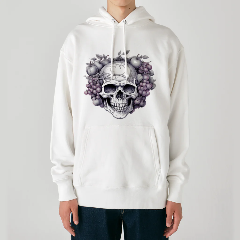 LCOMLのフルーツに囲まれたSKULL Heavyweight Hoodie