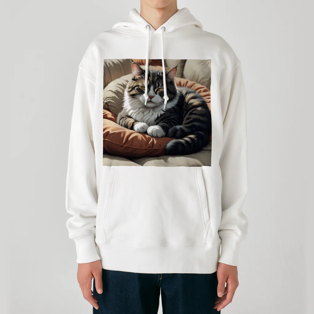 Ken17のソファのクッションの上で眠る猫 Heavyweight Hoodie