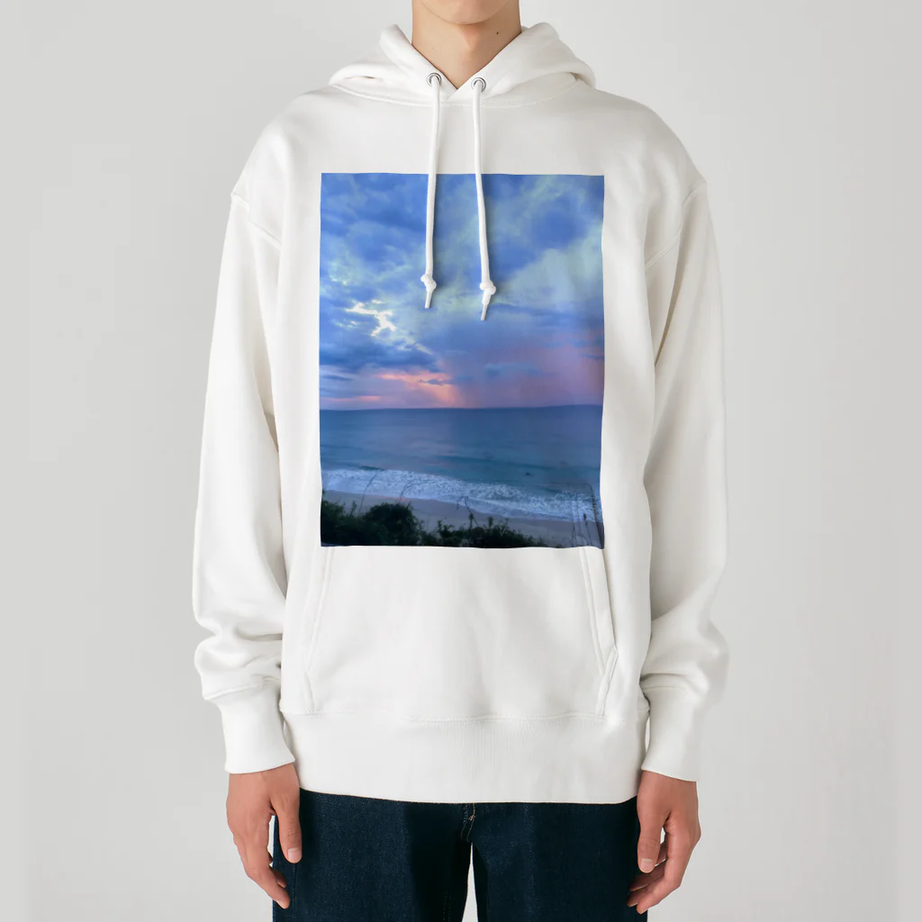 mariteriaの夕暮れの海 Heavyweight Hoodie