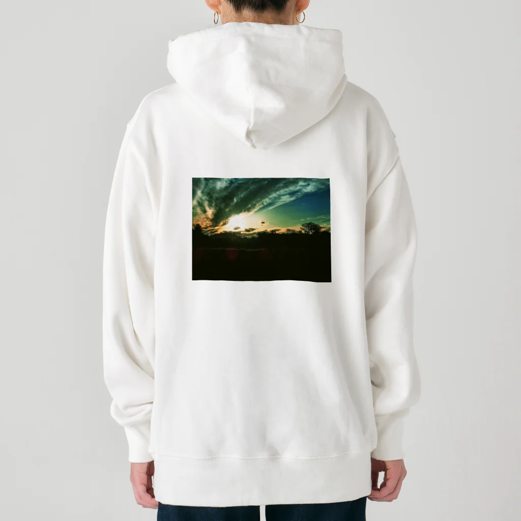 SHOPマニャガハの変わる空、変わる雲 Heavyweight Hoodie