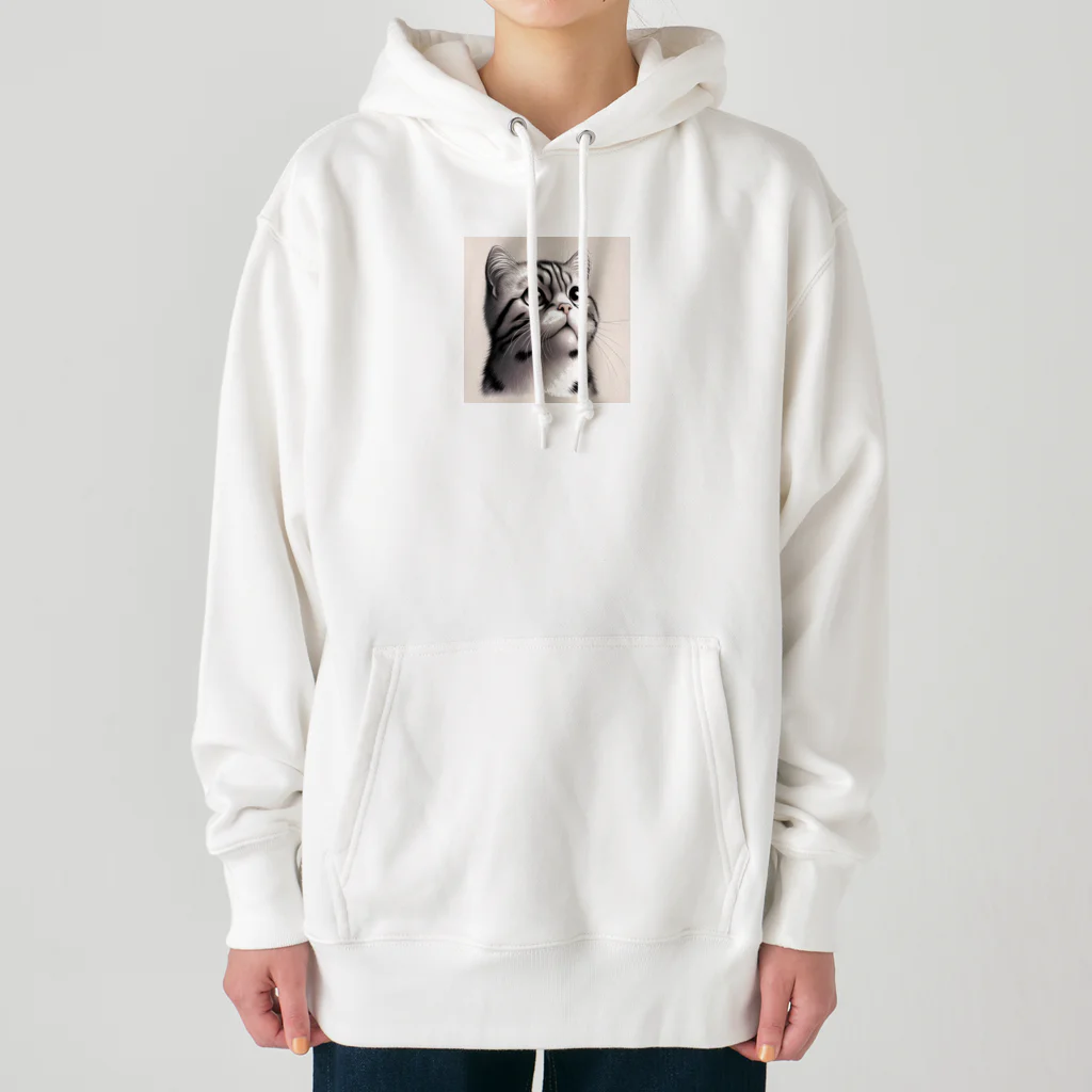 獣医学生の高橋さんの斜め上を見る猫 Heavyweight Hoodie