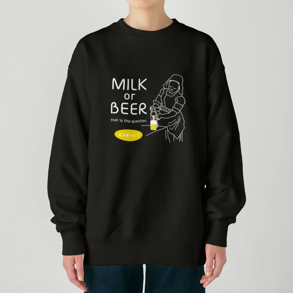 ビールとアート TM-3 Designの名画 × BEER（牛乳を注ぐ女・牛乳かビールか、それが問題だ。）白線画 Heavyweight Crew Neck Sweatshirt