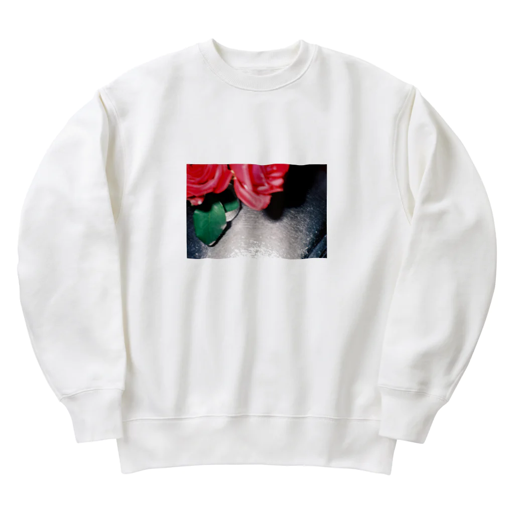 フィルムカメラ屋さんのボケた薔薇 Heavyweight Crew Neck Sweatshirt