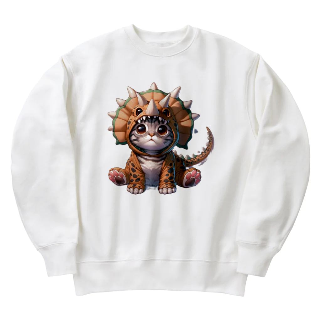 IloveCatの小さな子猫がトリケラトプスの頭を被って座ってる Heavyweight Crew Neck Sweatshirt