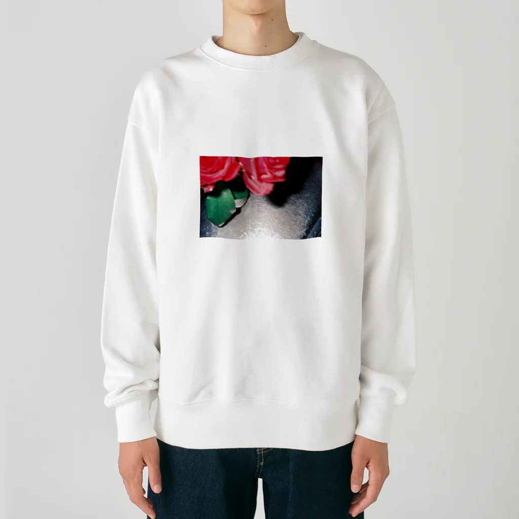 フィルムカメラ屋さんのボケた薔薇 Heavyweight Crew Neck Sweatshirt