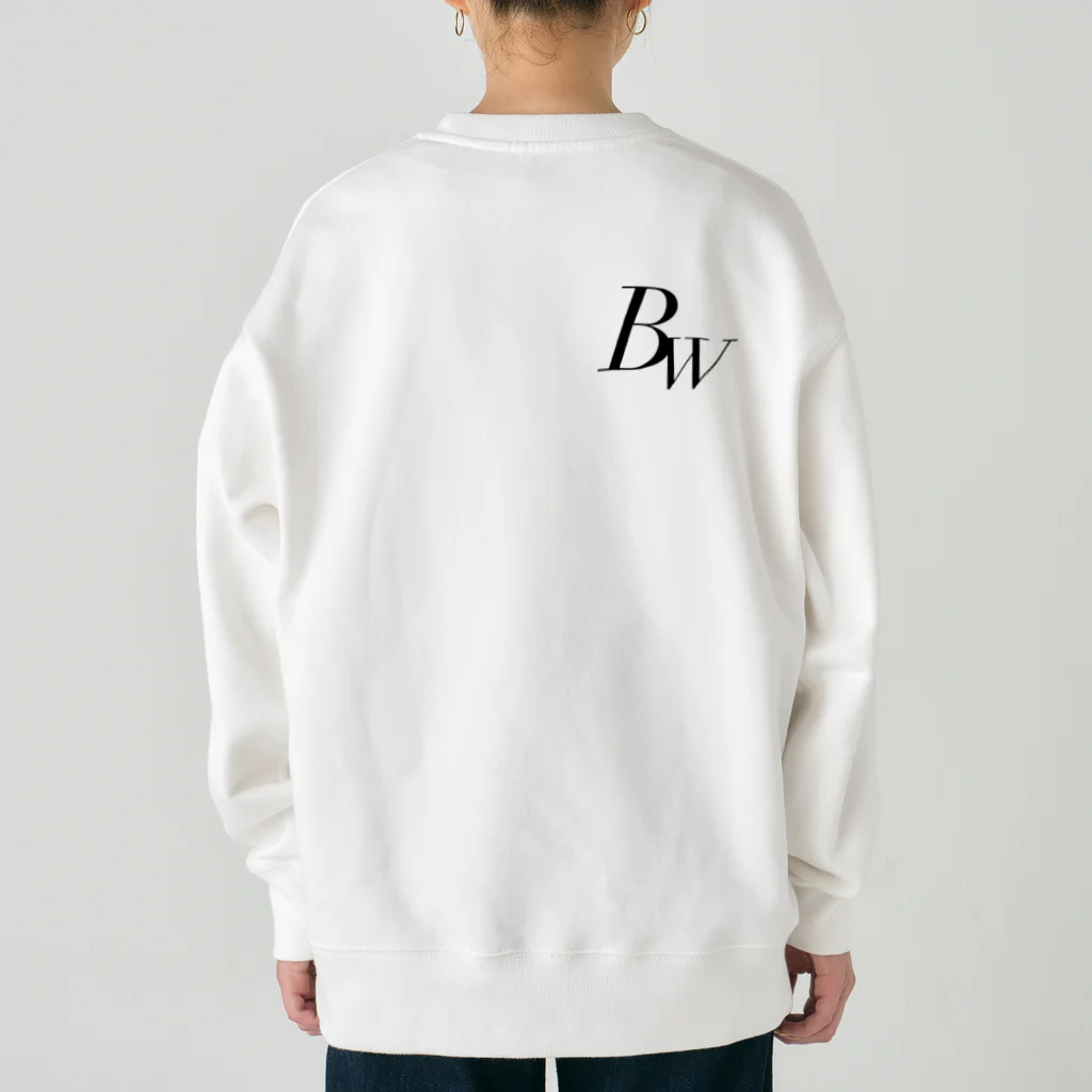 ブラックホワイトの背面タイヤに立つ女性 Heavyweight Crew Neck Sweatshirt