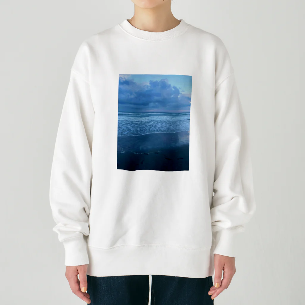 豊風本舗の夏の九十九里浜の浜辺　３ Heavyweight Crew Neck Sweatshirt