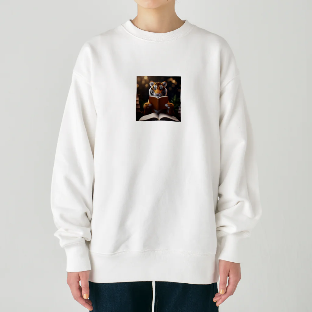 クロスクリエイティブの本を読んでいるトラ Heavyweight Crew Neck Sweatshirt