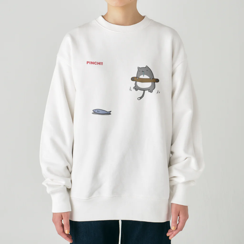 うさやの磔の刑の最中に魚を見つけた猫 Heavyweight Crew Neck Sweatshirt