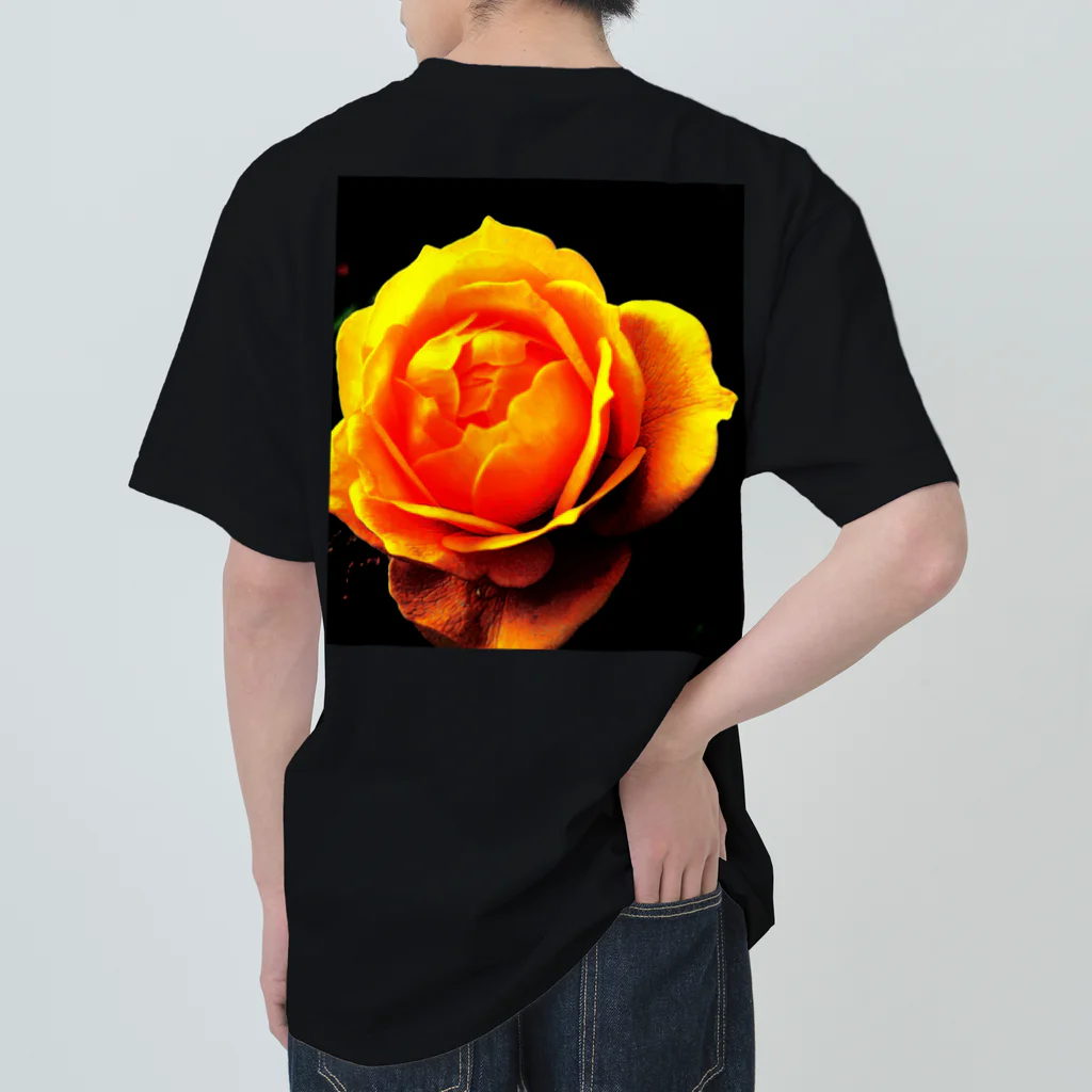 Anna’s galleryのYellow Rose Heavyweight T-Shirt