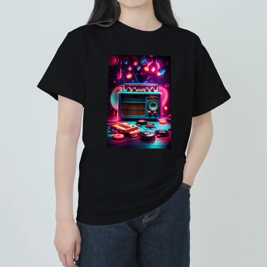 RetroRevive Treasuresのネオンミュージック ヘビーウェイトTシャツ