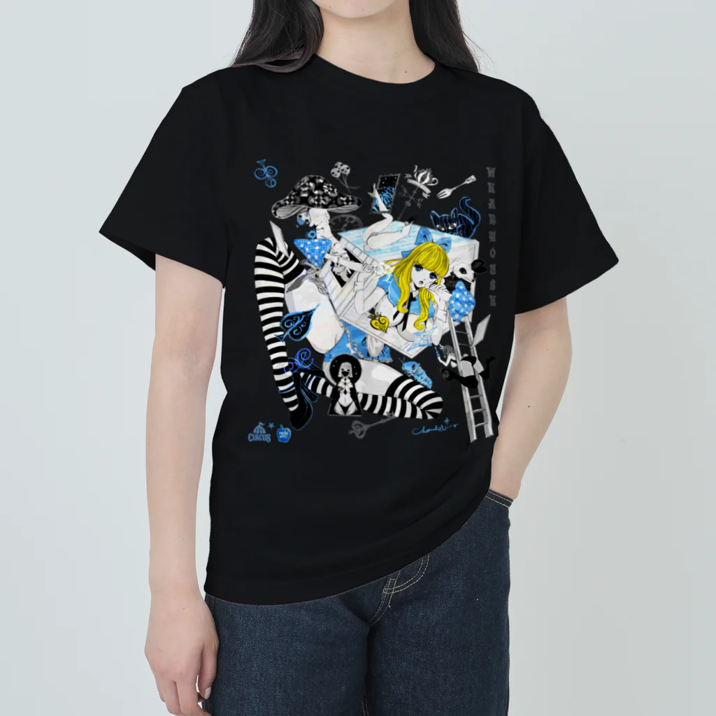 loveclonesのWEARHOUSE 家を着る少女とウサギ人形のマッドポップ ヘビーウェイトTシャツ