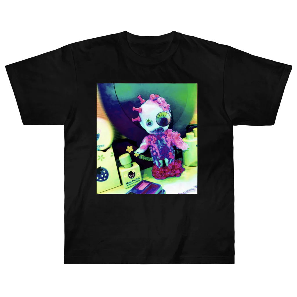 egg Artworks & the cocaine's pixの物語『トロちゃん』 Heavyweight T-Shirt