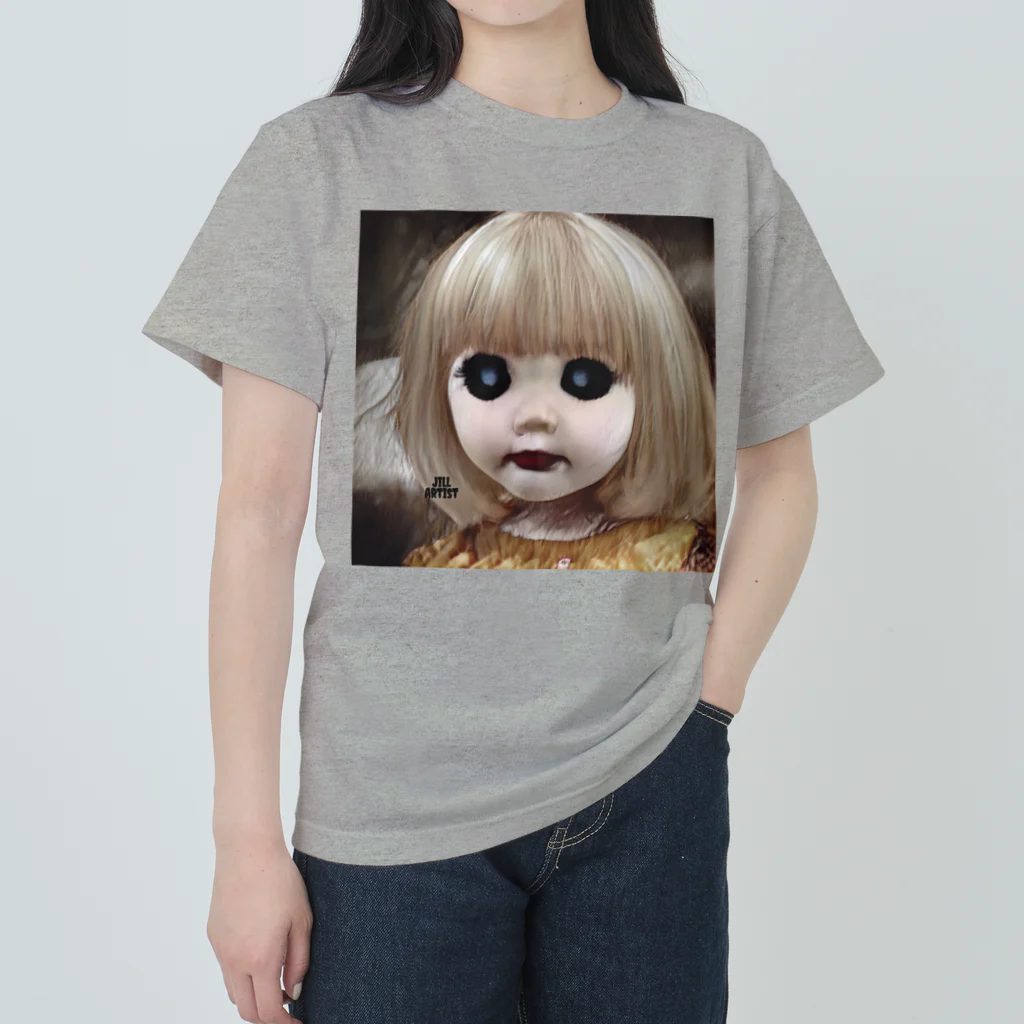 【ホラー専門店】ジルショップの怖い幼女の西洋人形 Heavyweight T-Shirt