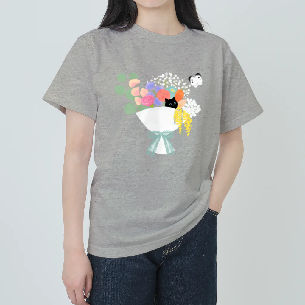 shimaneko_2の黒猫と花束 ヘビーウェイトTシャツ