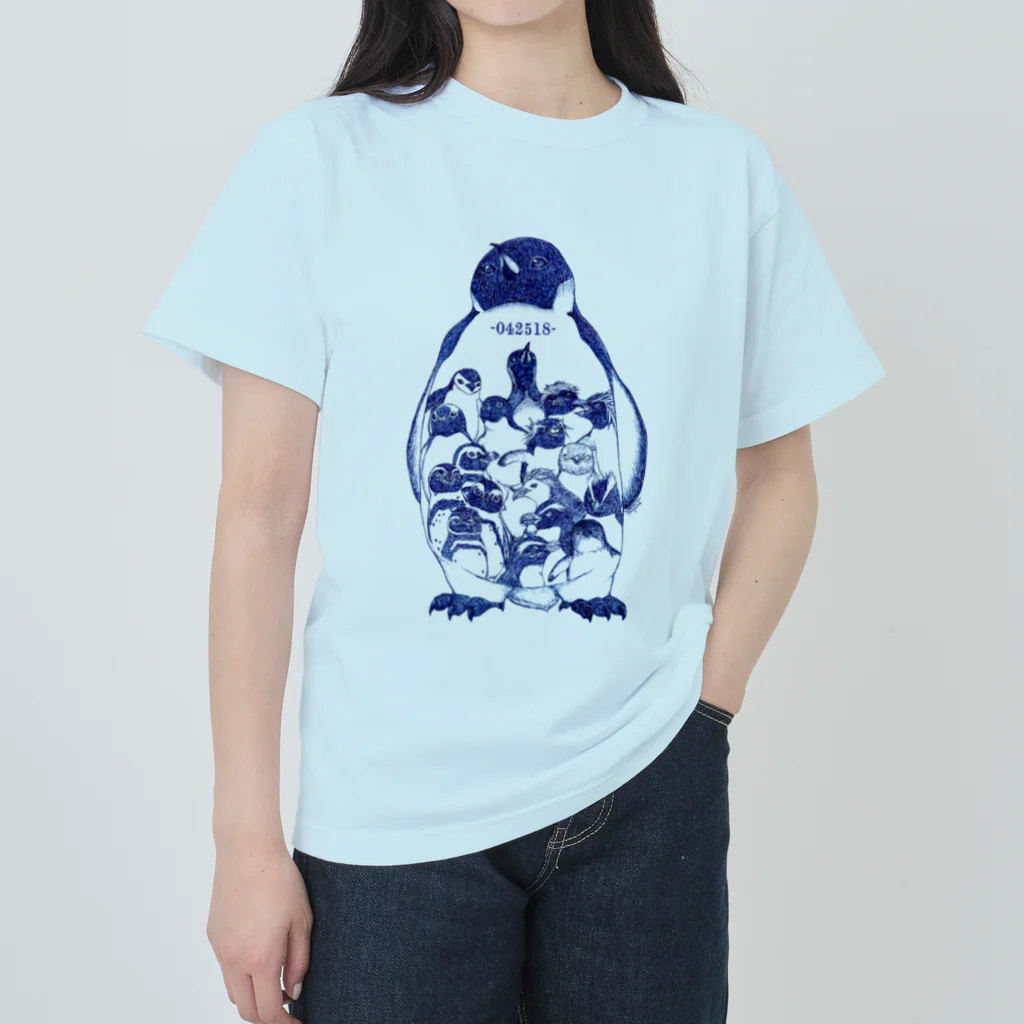 ヤママユ(ヤママユ・ペンギイナ)の-042518-World Penguins Day Heavyweight T-Shirt