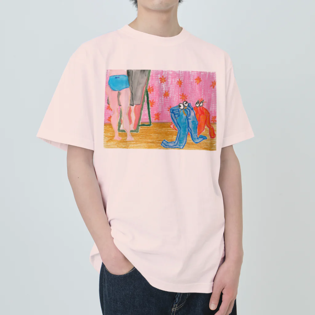 Yuhki | おばけのゆうき 公式オンラインショップ　【ちぎり絵・貼り絵のTシャツ・パーカー・スマホケース・バッグ・日用品・雑貨・文具・ドッグTシャツなど販売中】のクローゼットから逃げ出した服たち ヘビーウェイトTシャツ