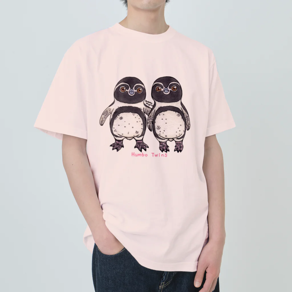 ヤママユ(ヤママユ・ペンギイナ)のふたごのフンボルトペンギン ヘビーウェイトTシャツ