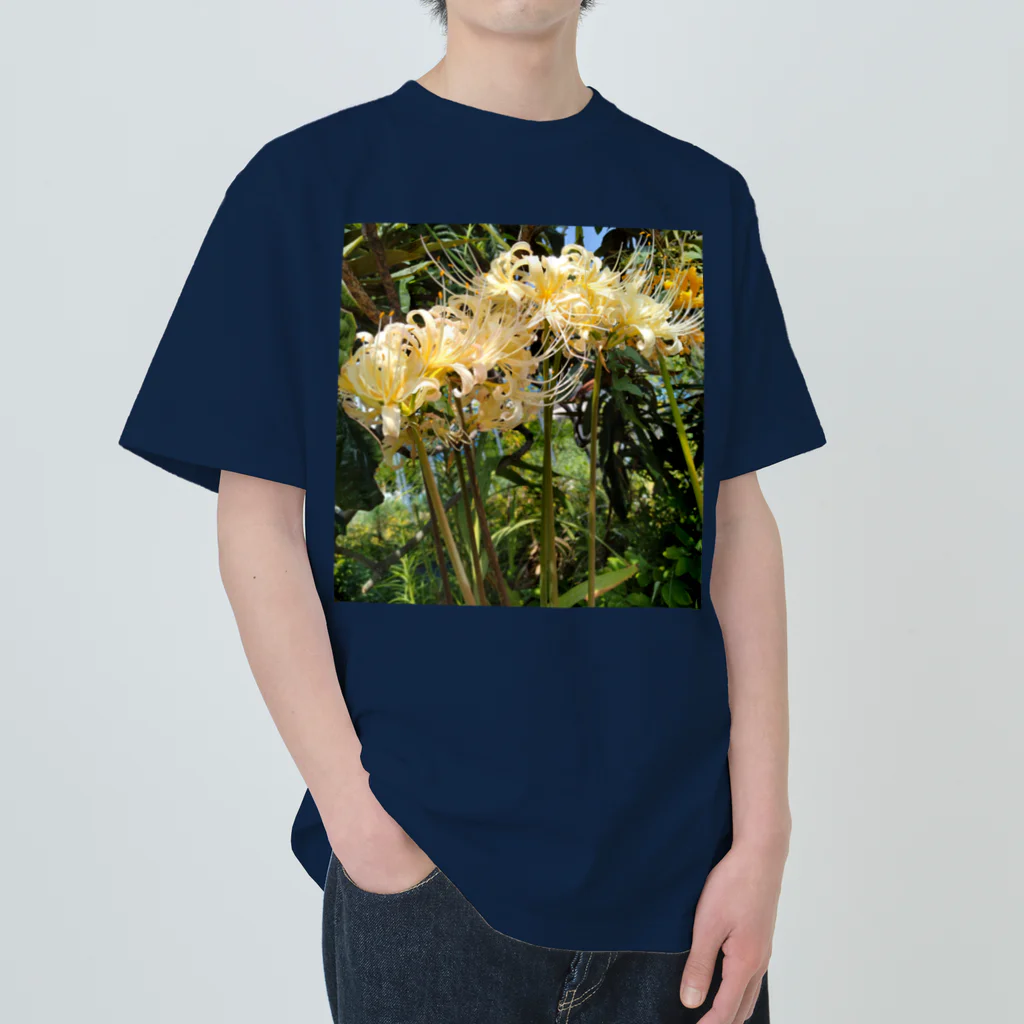 MMの白いひがん花 Heavyweight T-Shirt