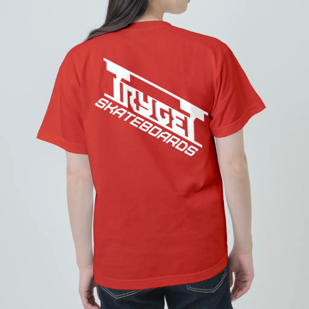 TRYGETサンプル実験中のTRYGET 赤 ヘビーウェイトTシャツ