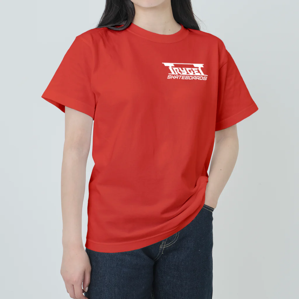 TRYGETサンプル実験中のTRYGET 赤 ヘビーウェイトTシャツ