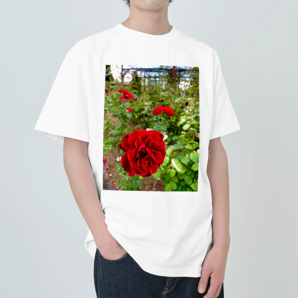 sceneryの赤い花 Heavyweight T-Shirt