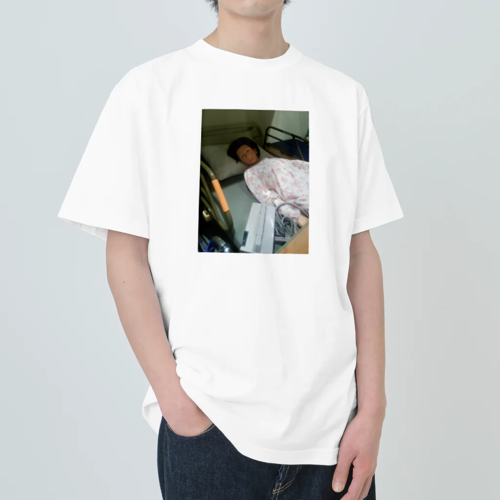 sisuの介護人形恐怖の写真 Heavyweight T-Shirt