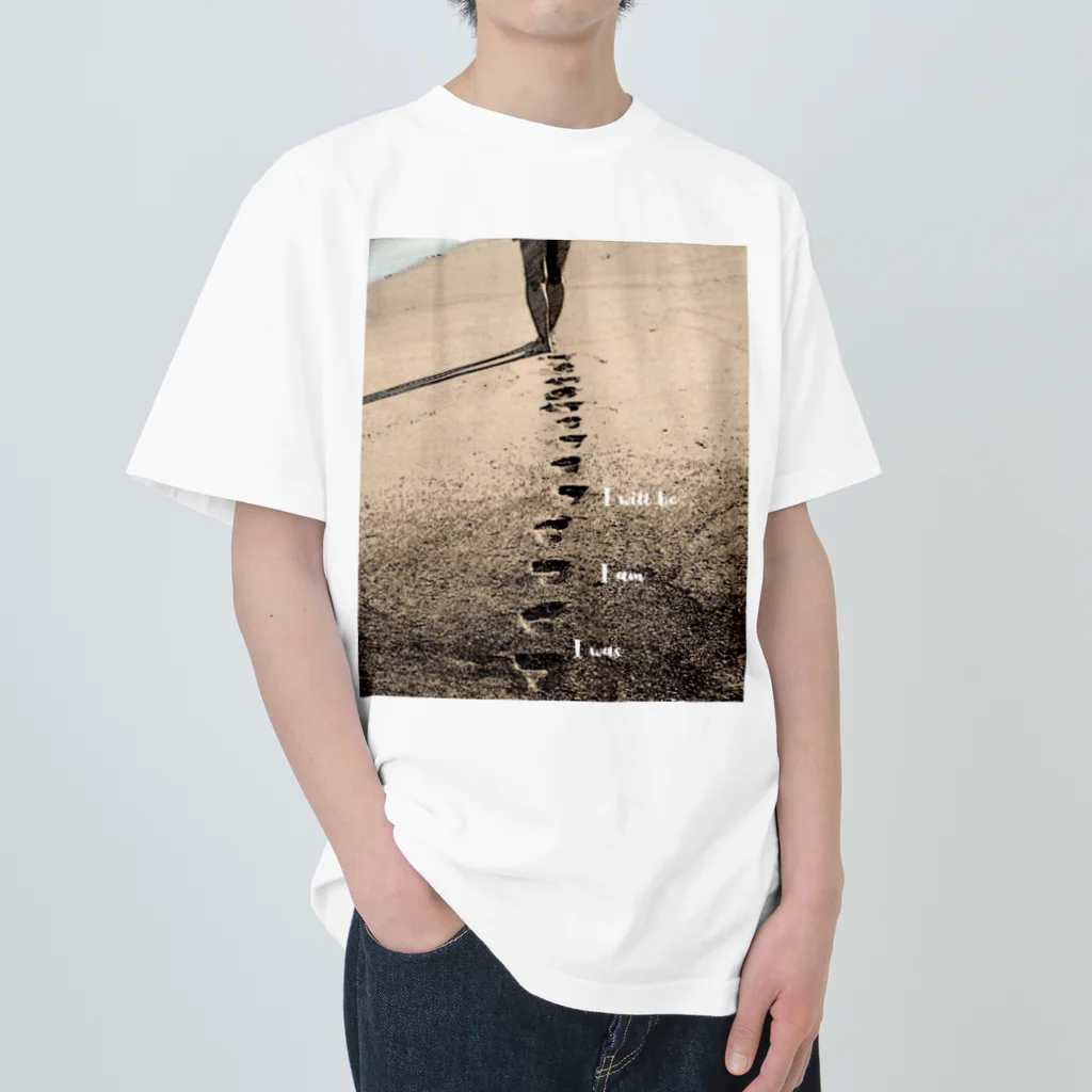 aoi.aoの砂浜の上の足跡 - I was, I am, I will be Heavyweight T-Shirt