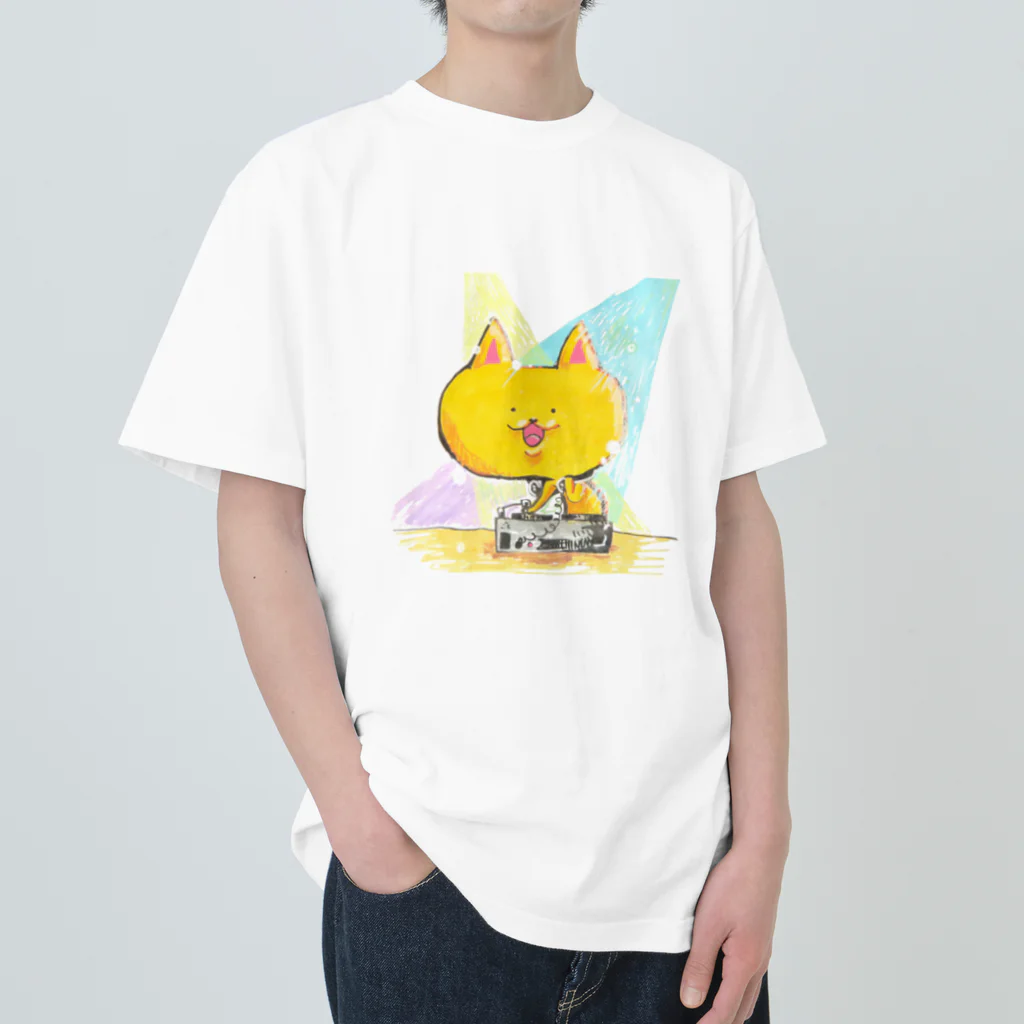 キノコファクトリーのDJねこ ヘビーウェイトTシャツ