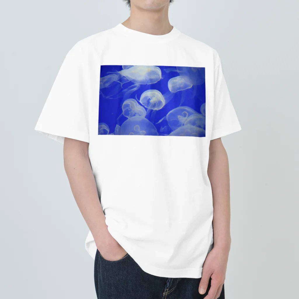 天秤座の海を漂う白い月 Heavyweight T-Shirt