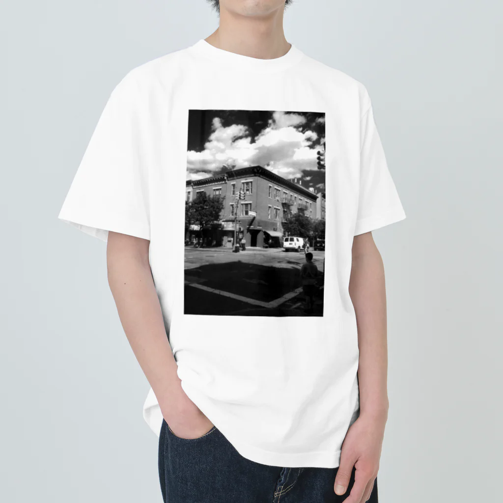 Kajihitoのブルックリンの街角 Heavyweight T-Shirt