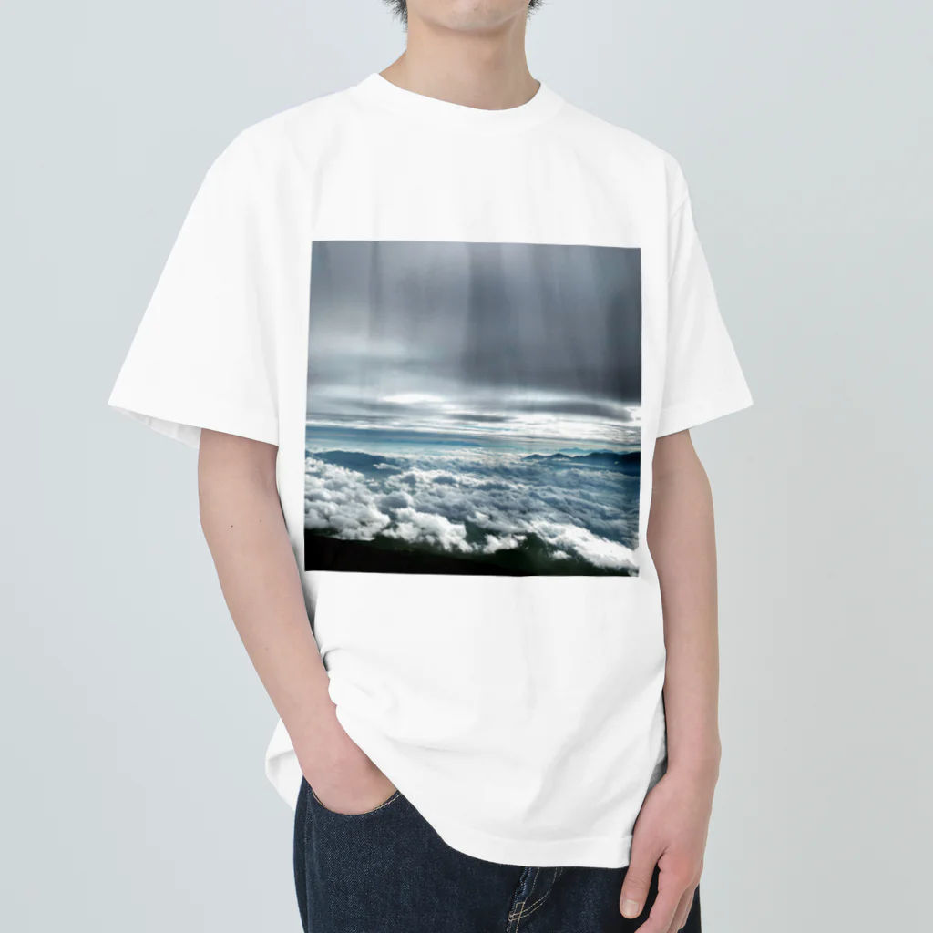 タツノオトシゴローズのsea ​​of ​​clouds Heavyweight T-Shirt