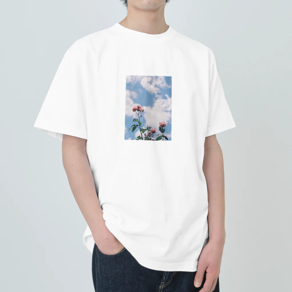 宮野悠里のお店の薔薇の塔 Heavyweight T-Shirt