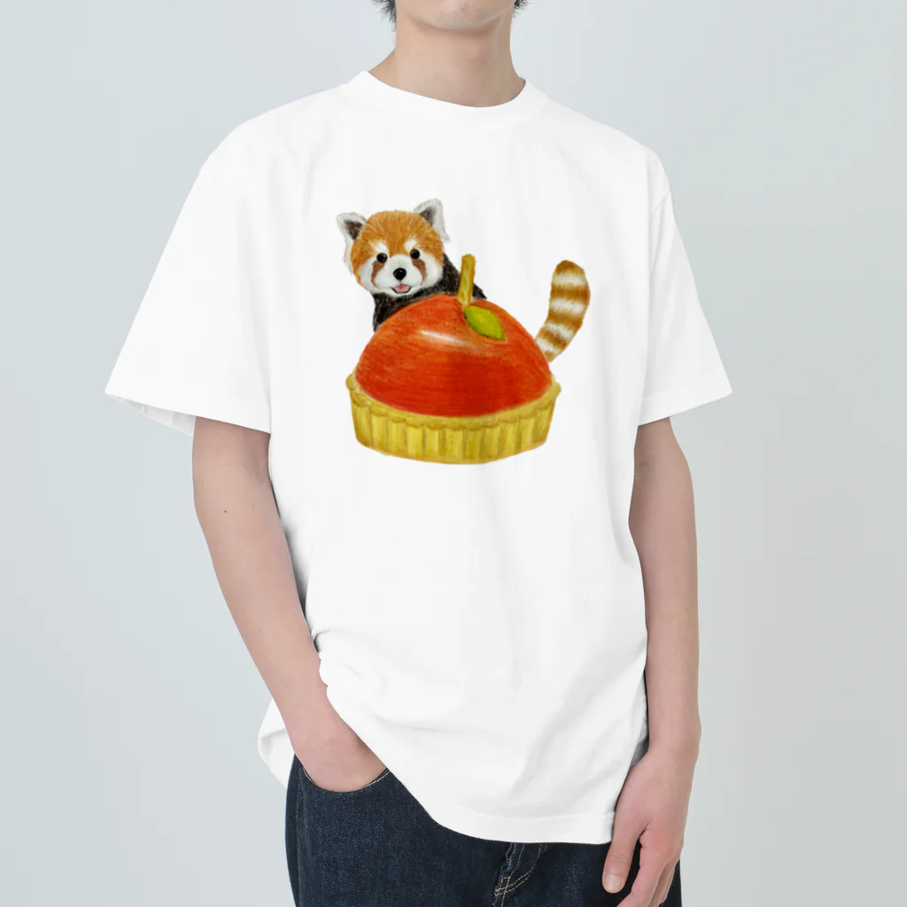 momo♡animsls Storeのレッサーパンダ (林檎のタルト) Heavyweight T-Shirt