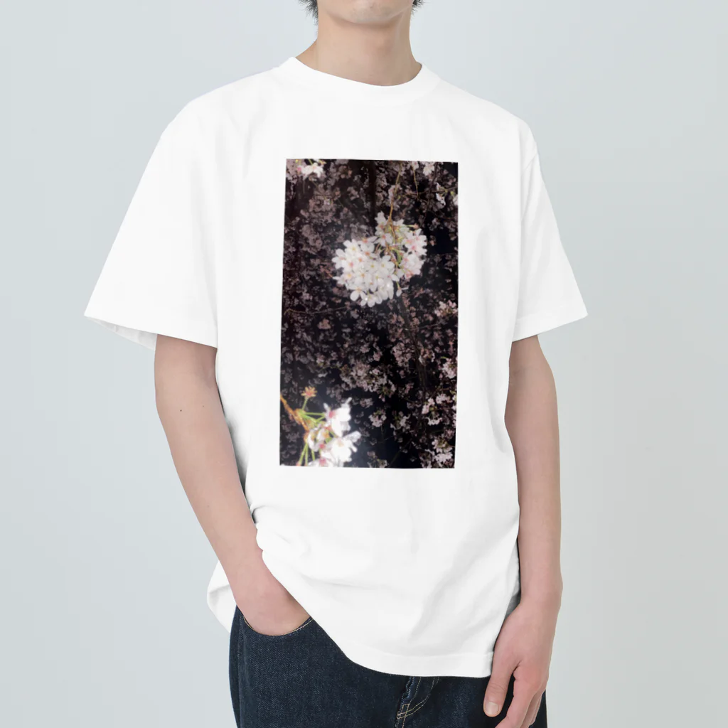 萌中毒の桜 ヘビーウェイトTシャツ