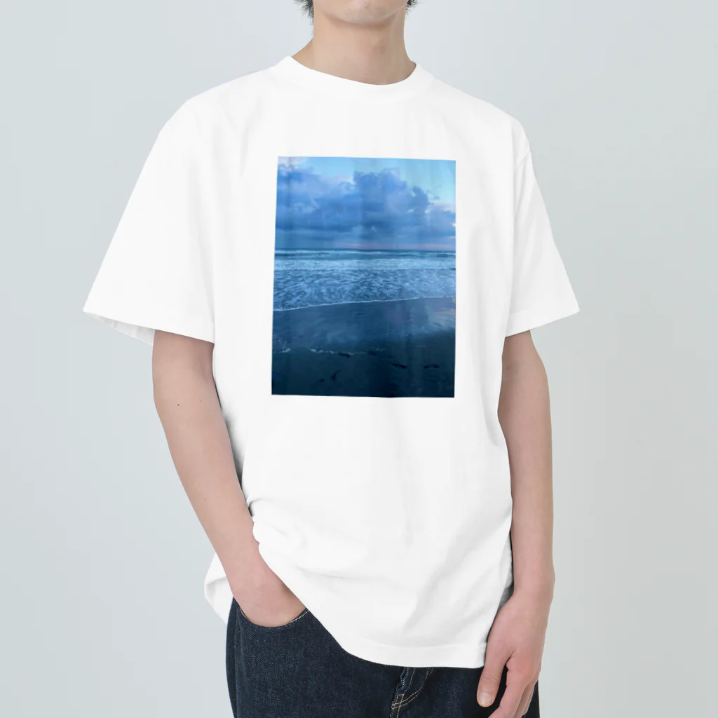 豊風本舗の夏の九十九里浜の浜辺　３ ヘビーウェイトTシャツ