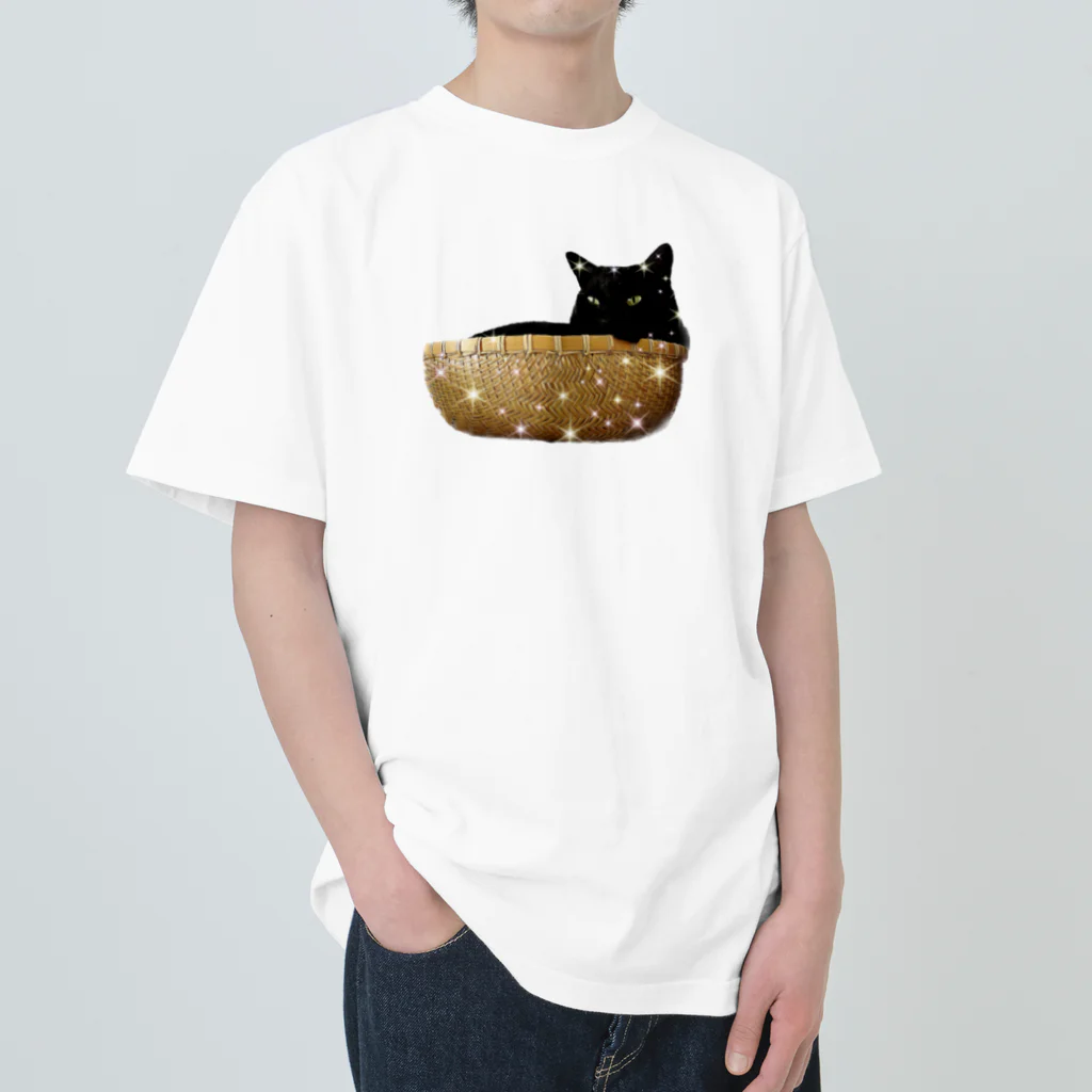 MKPoppp! shopのカゴの中の猫🐈‍⬛ ヘビーウェイトTシャツ