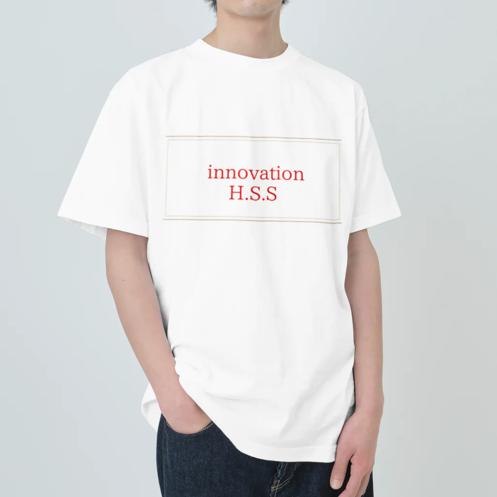 innovationHSSのロゴBOX Heavyweight T-Shirt