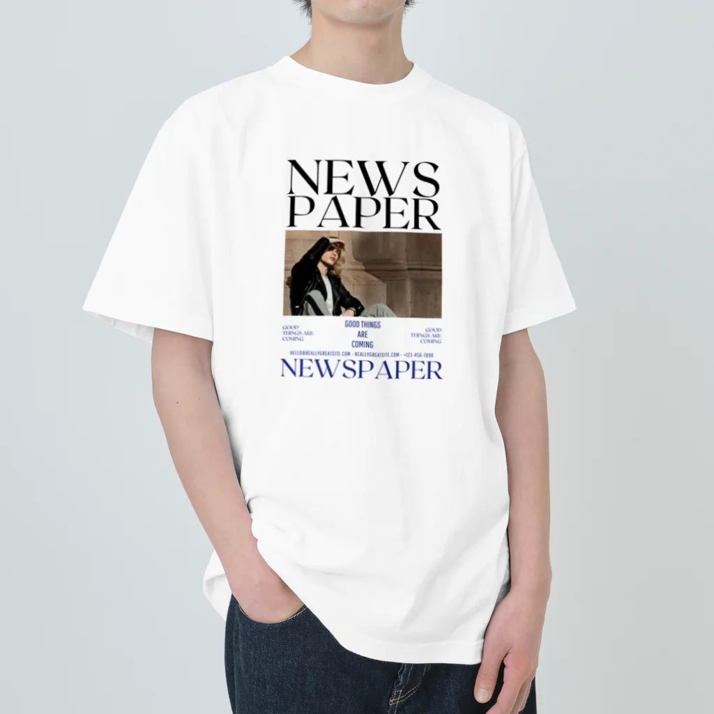 show.のNEWS PAPER Heavyweight T-Shirt