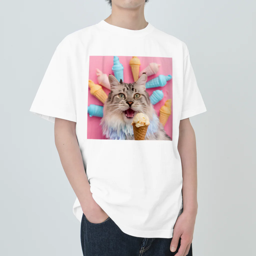 猫雑貨屋　ねこまろのアイスを食べた猫 ヘビーウェイトTシャツ