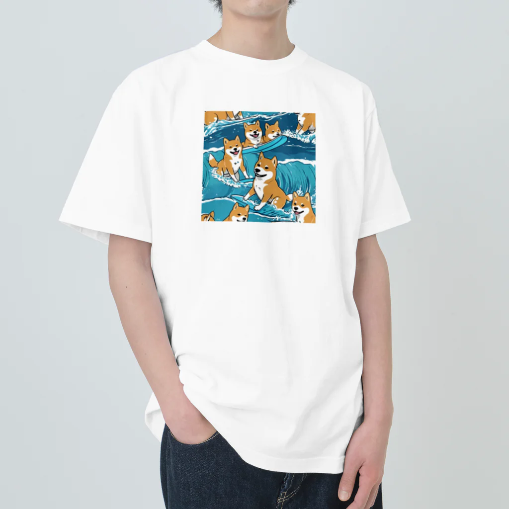 春夏秋冬。のサーフィンをする柴犬。 ヘビーウェイトTシャツ