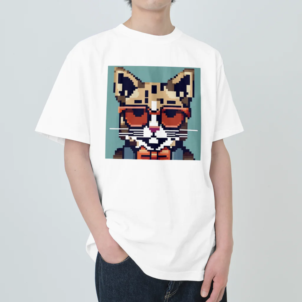 Walnut WhisperのSharp Cat ヘビーウェイトTシャツ