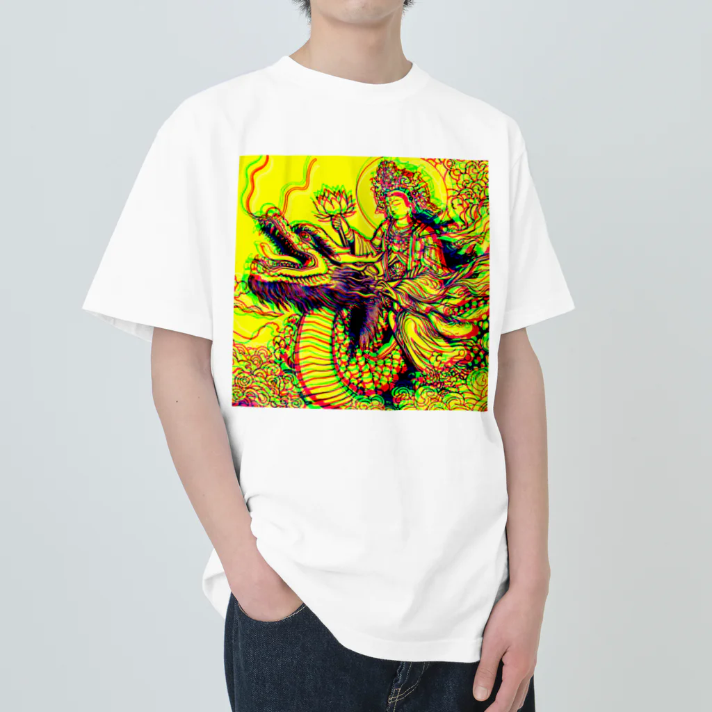 moon_takuanの観世音菩薩と龍「Kanzeon Bodhisattva and dragon」 Heavyweight T-Shirt